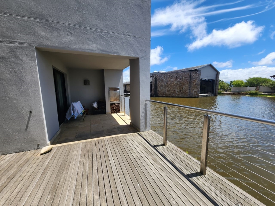 To Let 2 Bedroom Property for Rent in Oubaai Western Cape